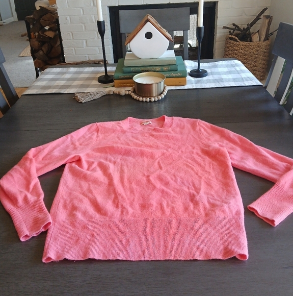 J Crew 100% Cashmere Women's Pink Sweater GREAT Condition Size Small - Picture 1 of 9